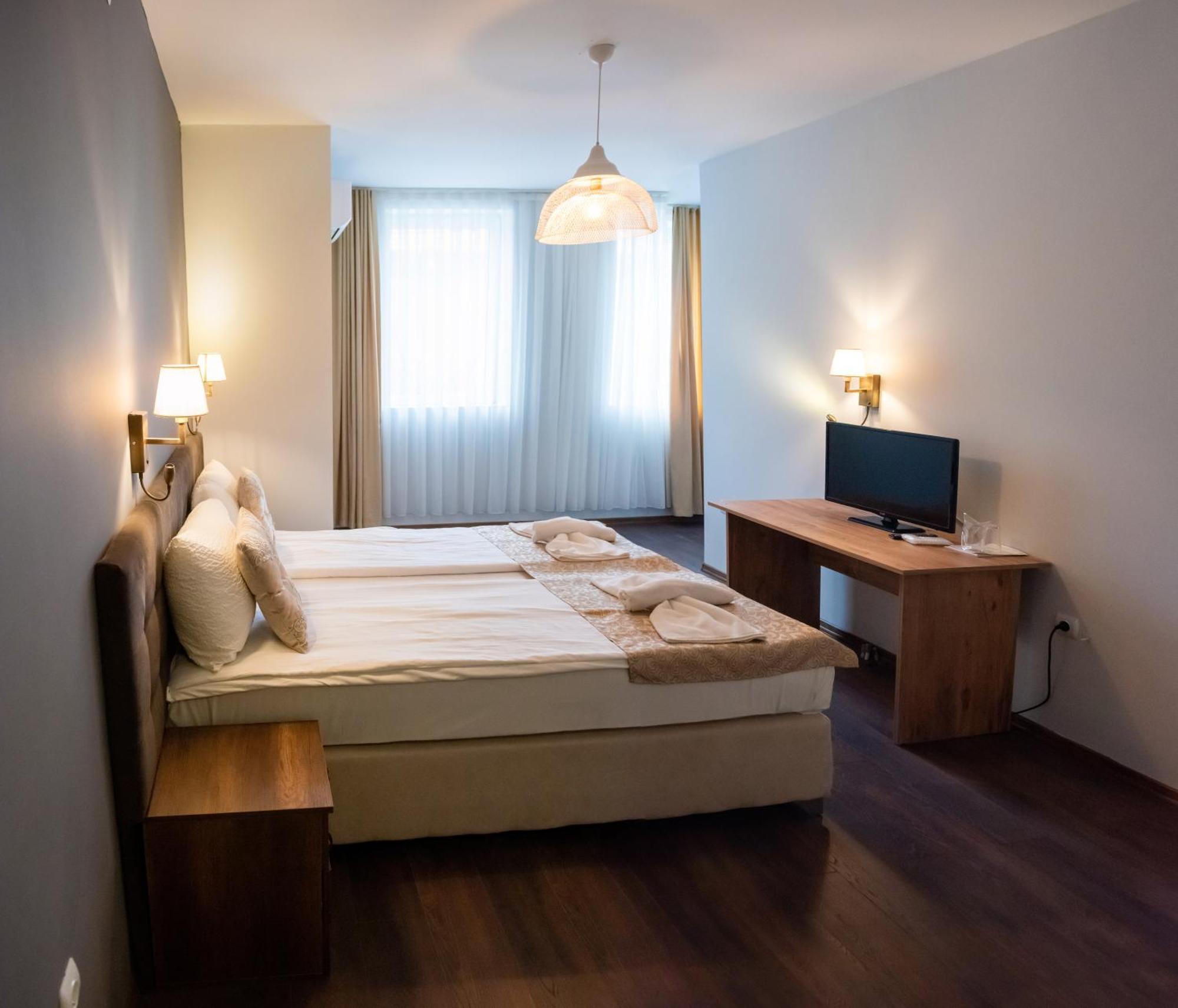 Hotel Monte Cristo Blagoevgrad Exteriör bild