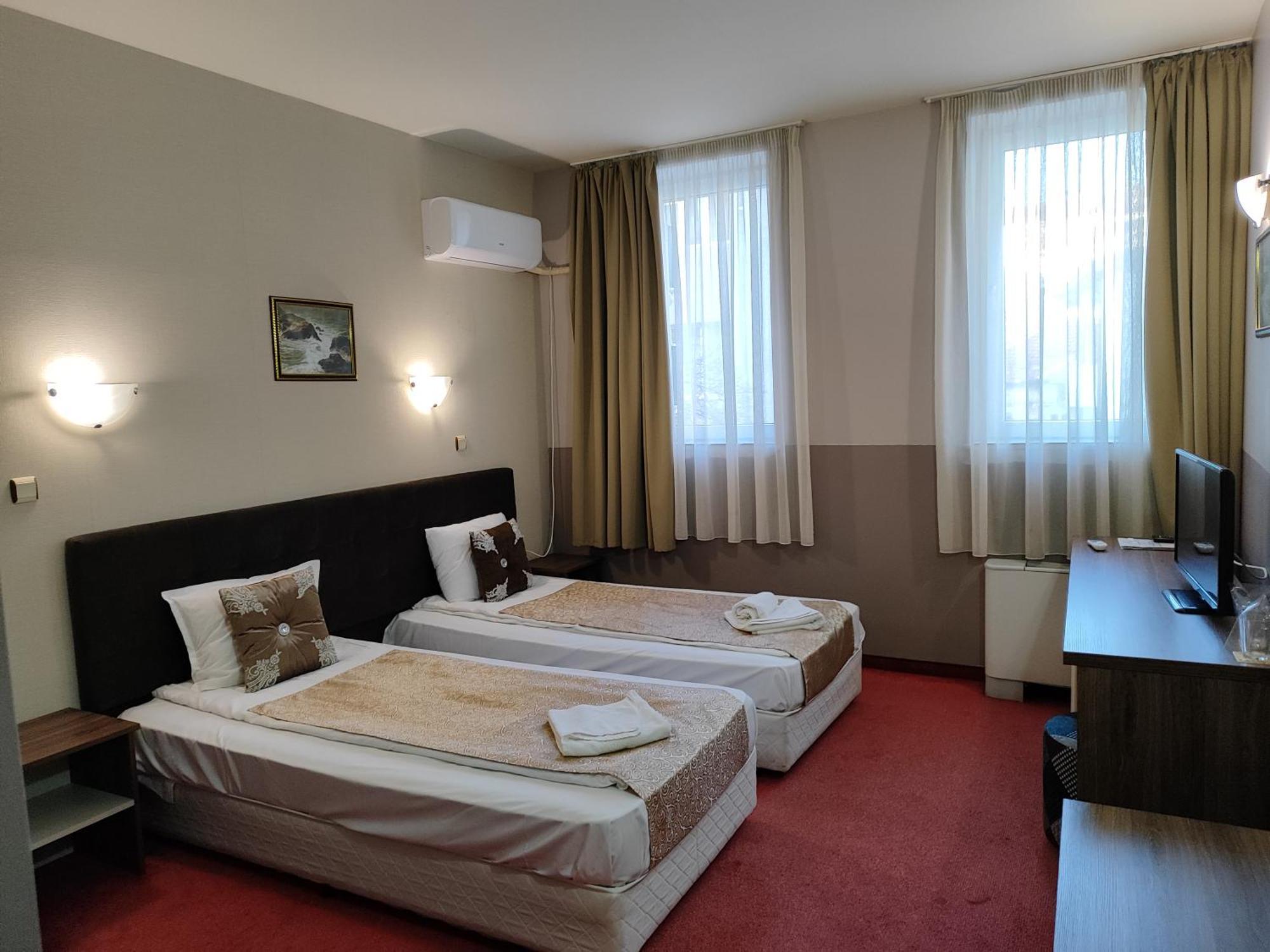 Hotel Monte Cristo Blagoevgrad Exteriör bild